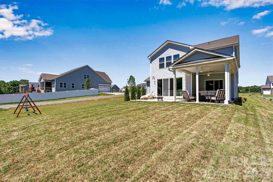 Exterior details and patio area of a home in , Midland (Image 19).