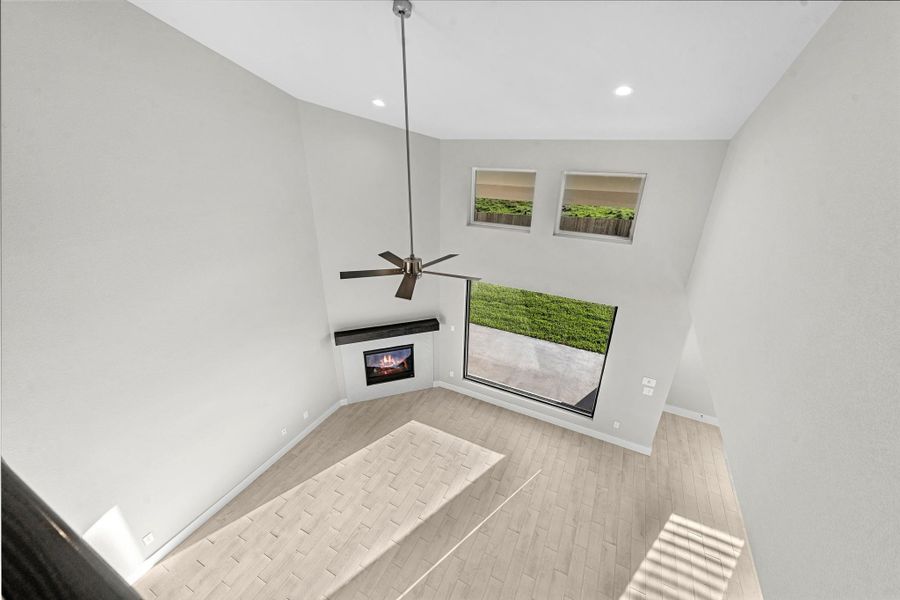 Spacious, unfurnished interior of a new home in Briarwood Crossing, Rosenberg (Image 30).