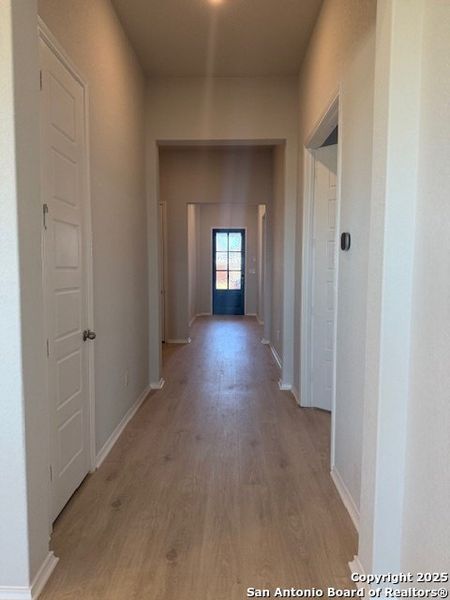 Spacious, unfurnished interior of a new home in Megan's Landing 50', Castroville (Image 9).