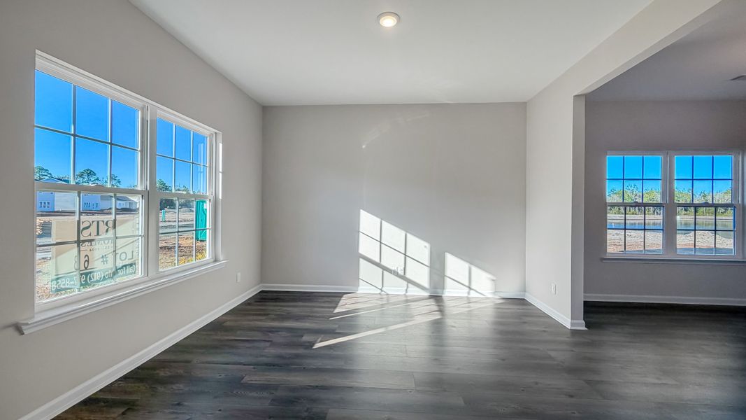 Spacious, unfurnished interior of a new home in Grand Reserve, Hinesville (Image 10).