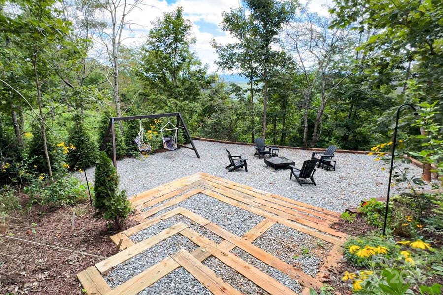 Image 33 of a home in .