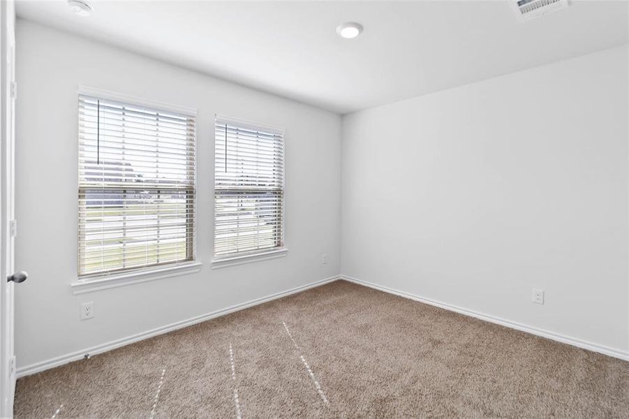 Spacious, unfurnished interior of a new home in Stonehaven, Caddo Mills (Image 21).