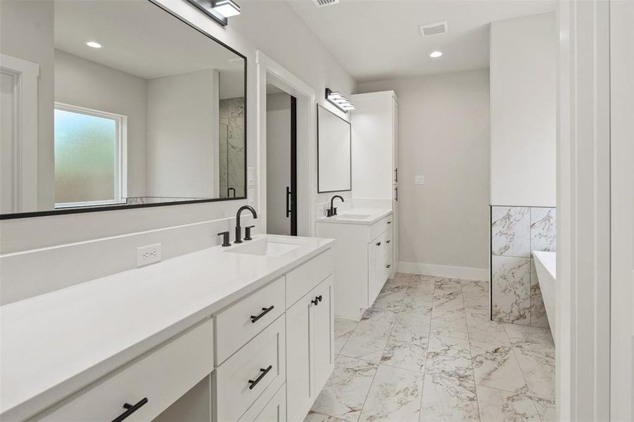 Furnished interior view inside a new home in , Mabank (Image 13).