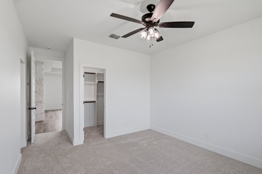 Spacious, unfurnished interior of a new home in Escalera Ranch 1833, Victoria (Image 41). Spacious, unfurnished interior of a new home in Escalera Ranch 1833, Victoria (Image 41).