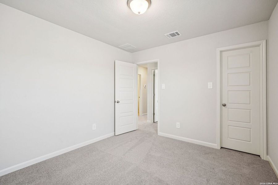 Spacious, unfurnished interior of a new home in Remington Ranch, San Antonio (Image 20). Spacious, unfurnished interior of a new home in Remington Ranch, San Antonio (Image 20).