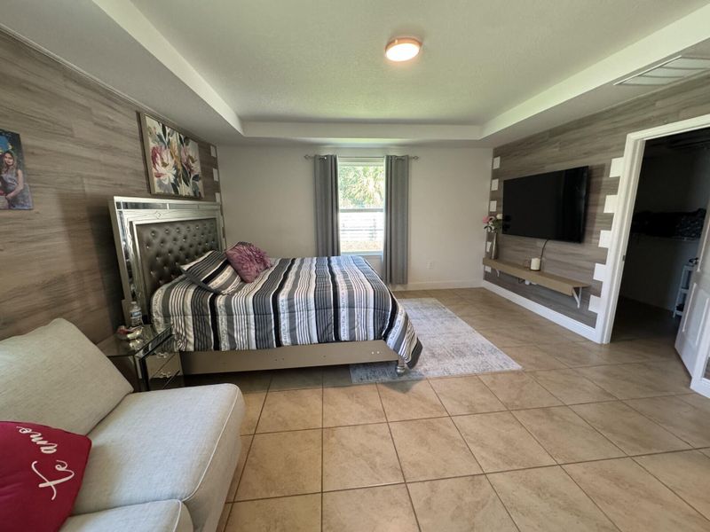 Furnished interior view inside a new home in , Port St. Lucie (Image 8).