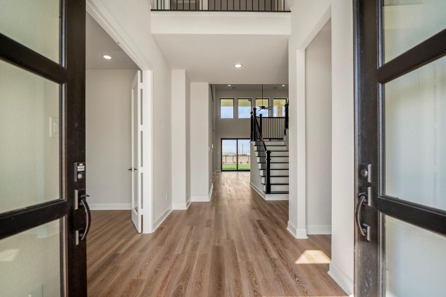 Spacious, unfurnished interior of a new home in Jordan Ranch 70' Lots, Fulshear (Image 32). Spacious, unfurnished interior of a new home in Jordan Ranch 70' Lots, Fulshear (Image 32).