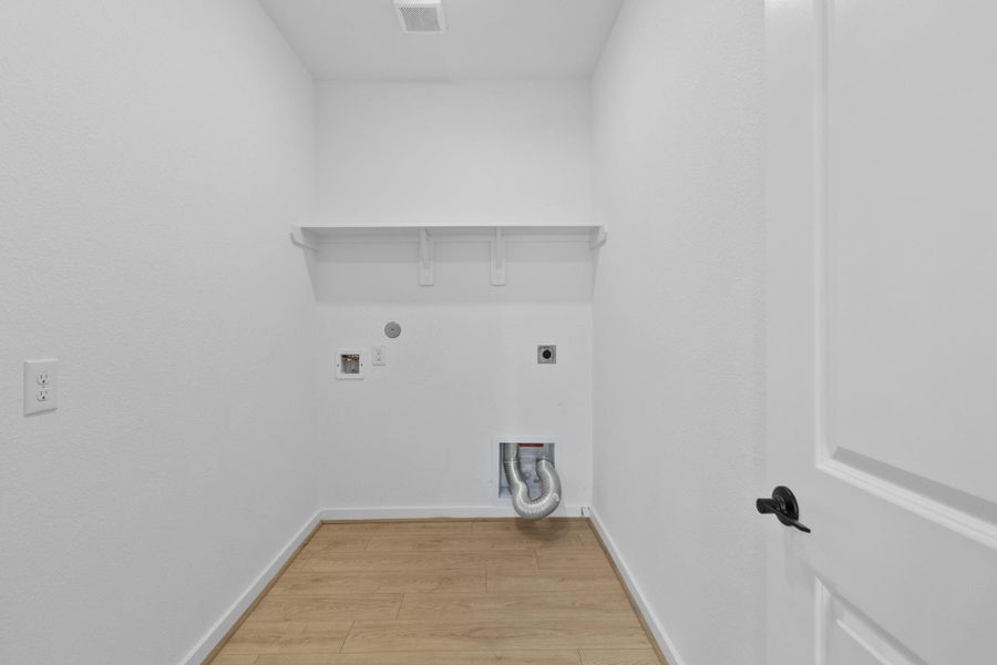 Spacious, unfurnished interior of a new home in Lake Conroe Cove, Willis (Image 27). Spacious, unfurnished interior of a new home in Lake Conroe Cove, Willis (Image 27).