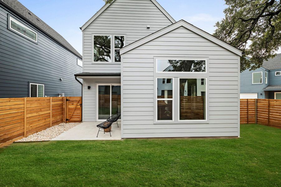 Exterior details and patio area of a home in , Austin (Image 16).