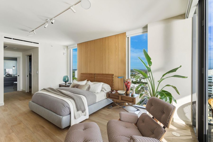 Furnished interior view inside a new home in , Pompano Beach (Image 43). Furnished interior view inside a new home in , Pompano Beach (Image 43).