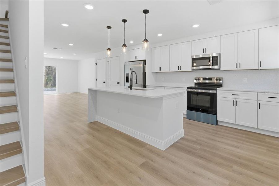 Furnished interior view inside a new home in , Altamonte Springs (Image 5).