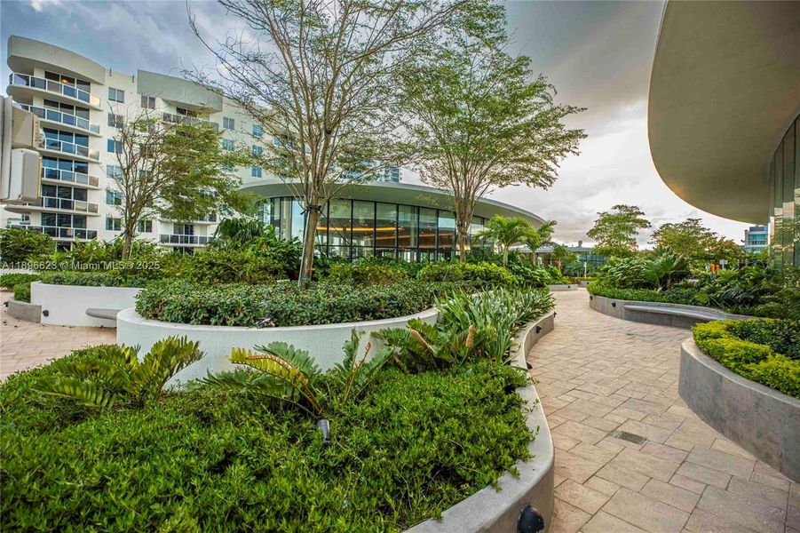 Community amenities in , Miami (Image 55). Community amenities in , Miami (Image 55).