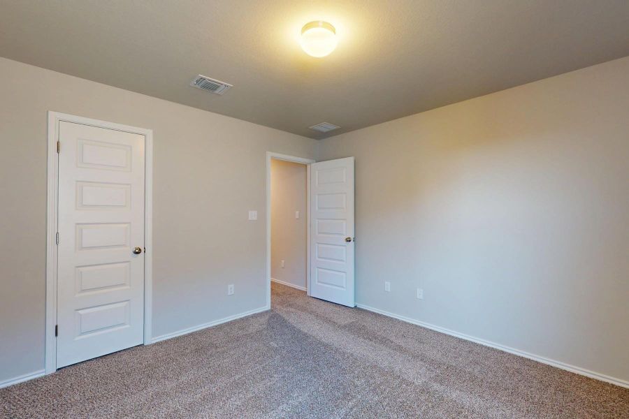 Spacious, unfurnished interior of a new home in Carillon, Manor (Image 24). Spacious, unfurnished interior of a new home in Carillon, Manor (Image 24).