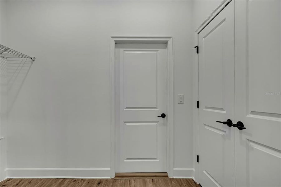 Spacious, unfurnished interior of a new home in , Weeki Wachee (Image 21).