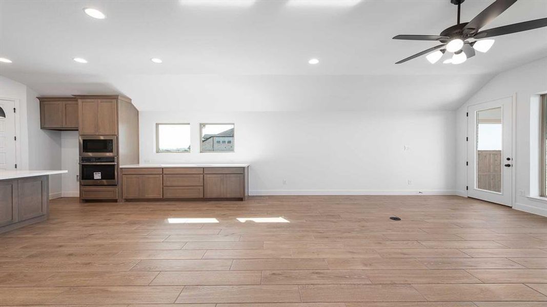 Spacious, unfurnished interior of a new home in North Sky 55', Celina (Image 20). Spacious, unfurnished interior of a new home in North Sky 55', Celina (Image 20).