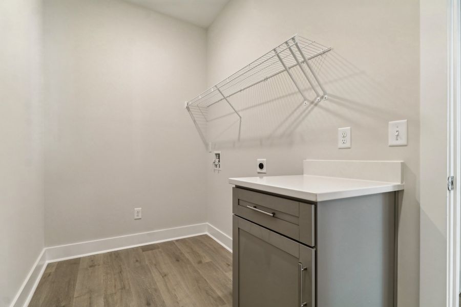Representative unfurnished interior of a home built from the Austin II by Great Southern Homes in Edwards Ridge, Central (Image 16).
