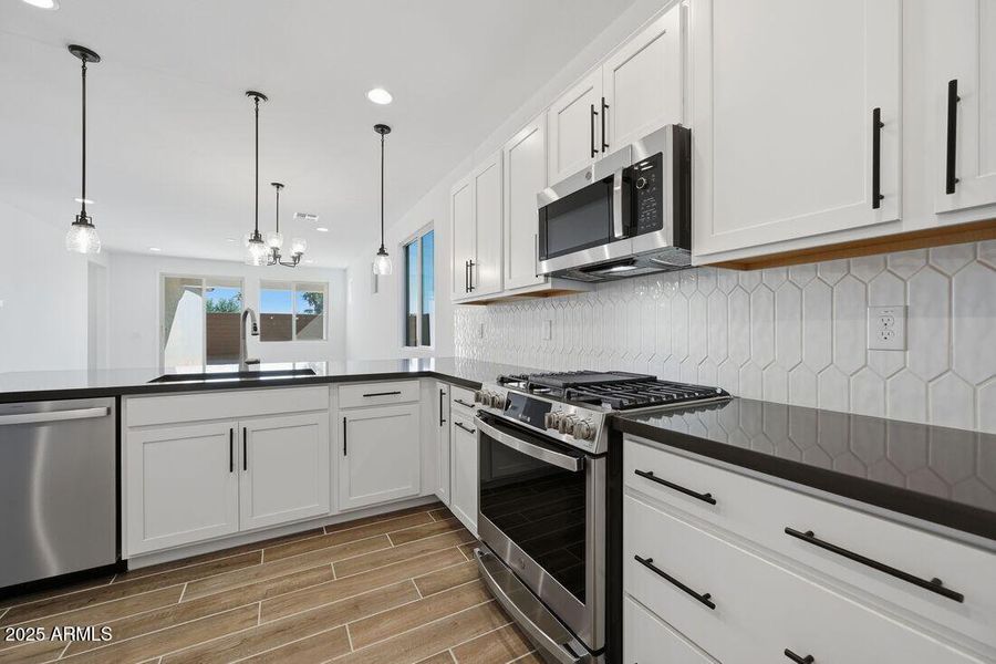 8827 W PASADENA Avenue - Ready Now! 8827 W PASADENA Avenue - Ready Now!