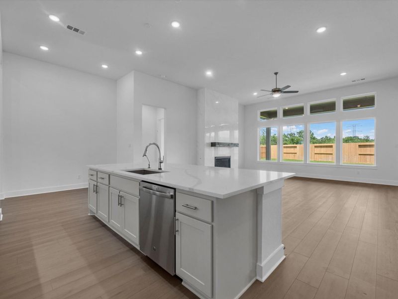 Furnished interior view inside a new home in Sienna 60’, Missouri City (Image 7).