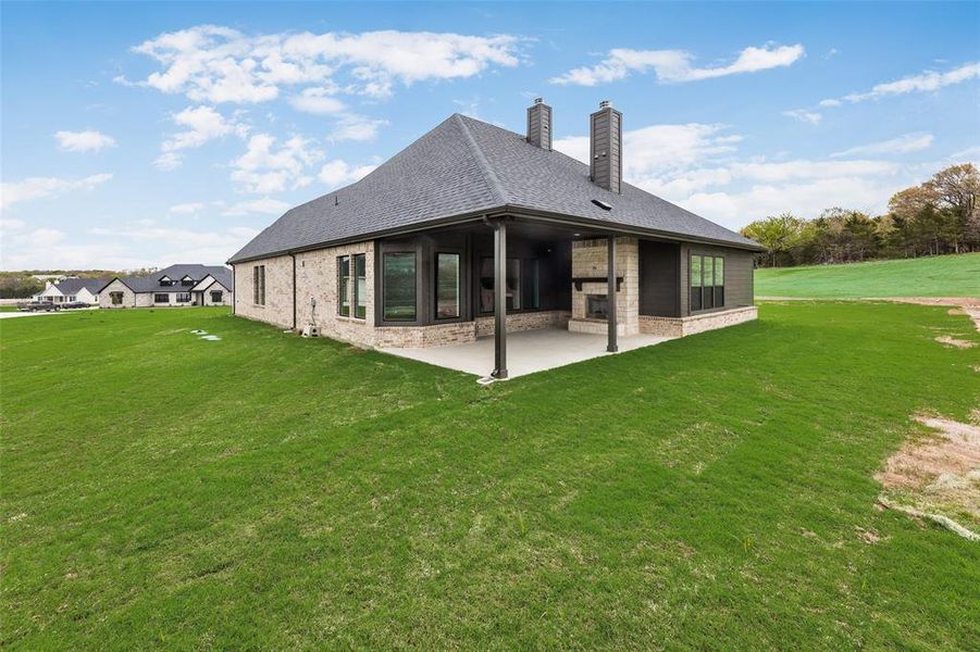 Exterior details and patio area of a home in King Crossing Estates, Van Alstyne (Image 27). Exterior details and patio area of a home in King Crossing Estates, Van Alstyne (Image 27).