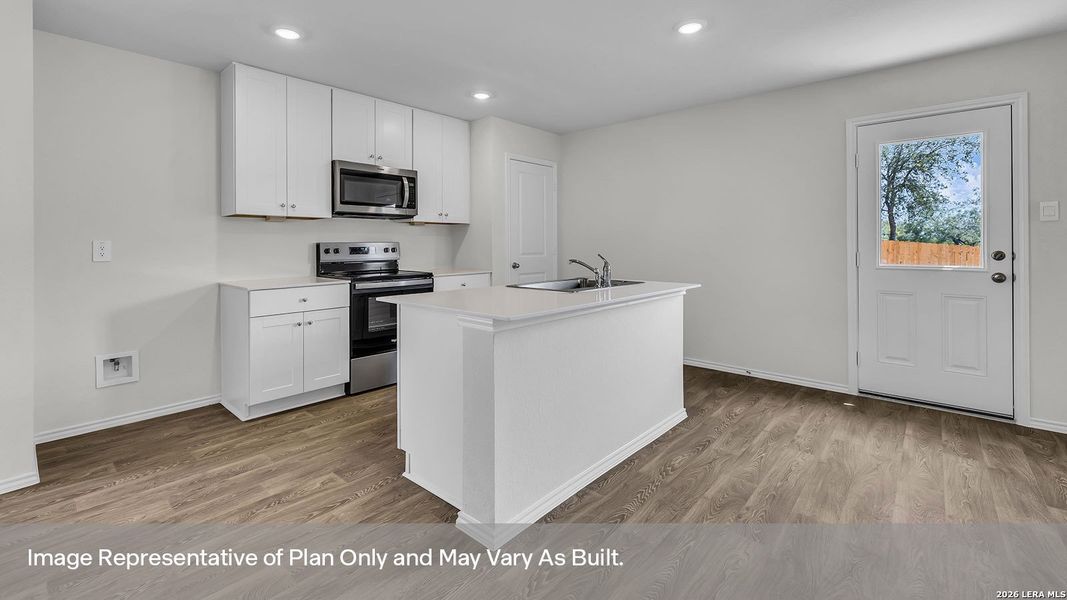 Furnished interior view inside a new home in , Luling (Image 9).