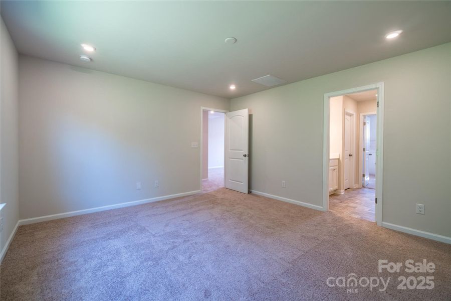 Spacious, unfurnished interior of a new home in , Charlotte (Image 21).