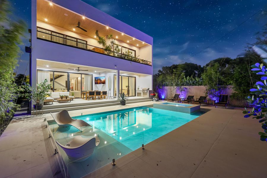 Exterior details and patio area of a home in , Fort Lauderdale (Image 32).