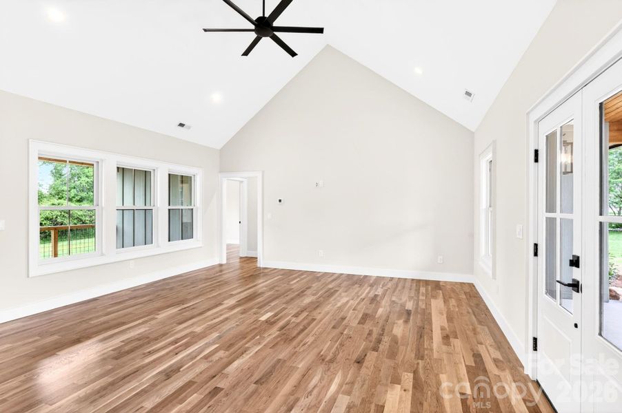 White oak hardwood flooring throughout