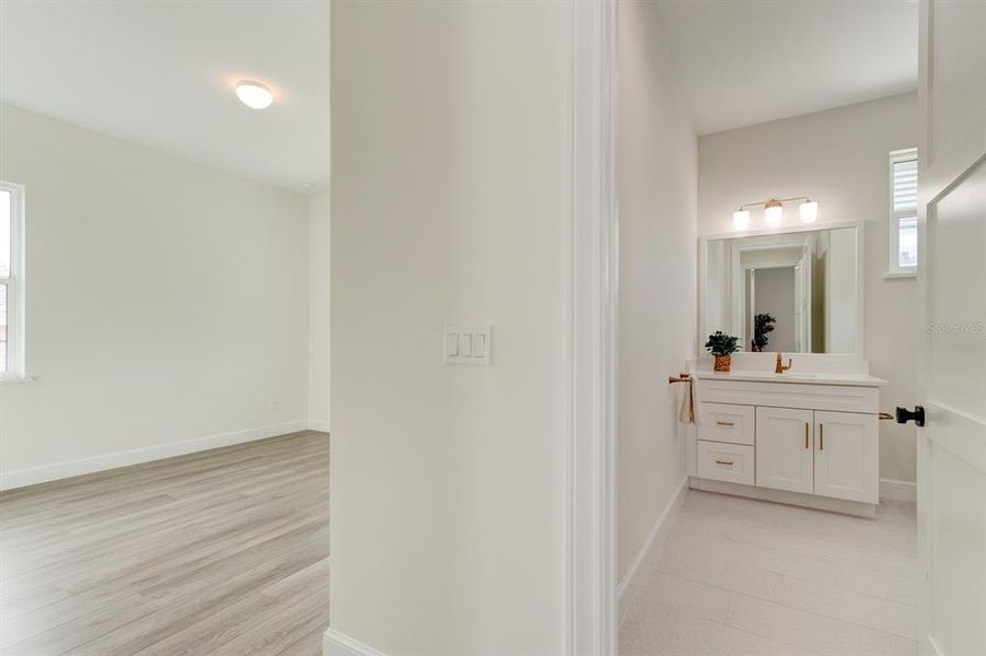 Spacious, unfurnished interior of a new home in , New Smyrna Beach (Image 23).