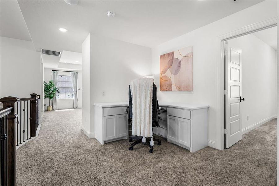 Furnished interior view inside a new home in , Northlake (Image 33).