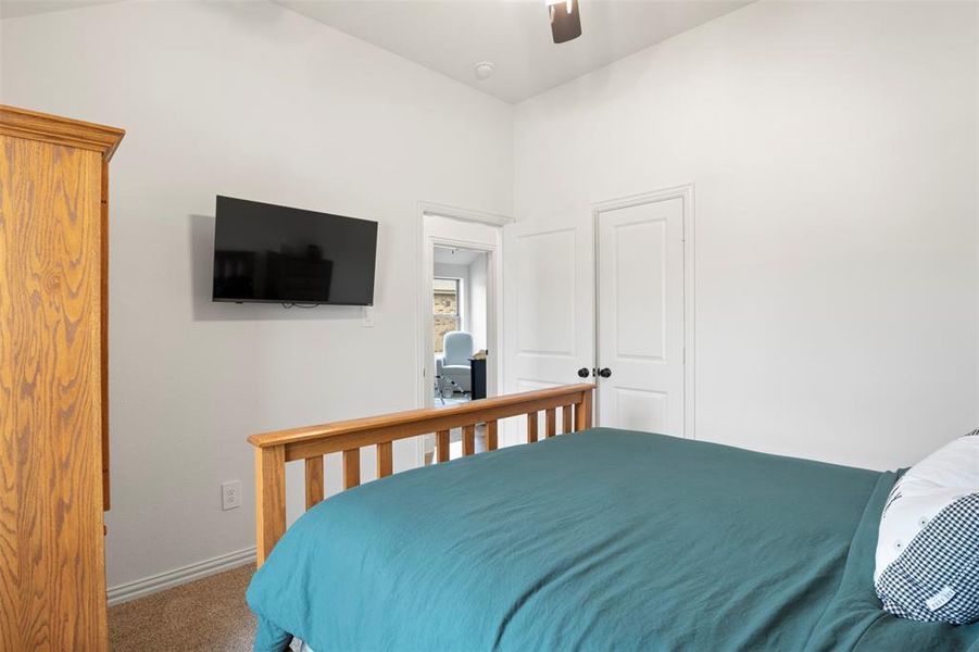 Furnished interior view inside a new home in , Saginaw (Image 20).