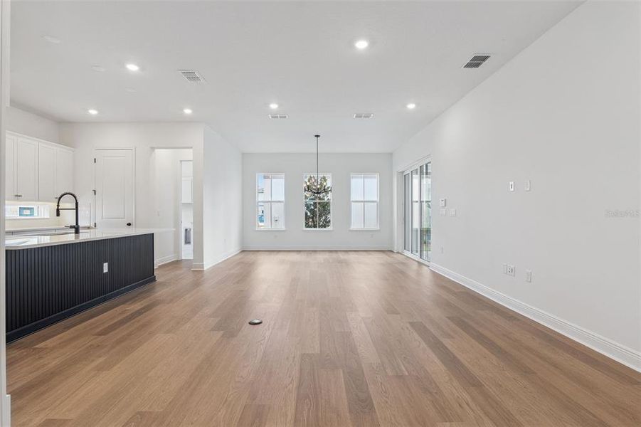 Spacious, unfurnished interior of a new home in Laureate Park (Craft Homes), Orlando (Image 23).