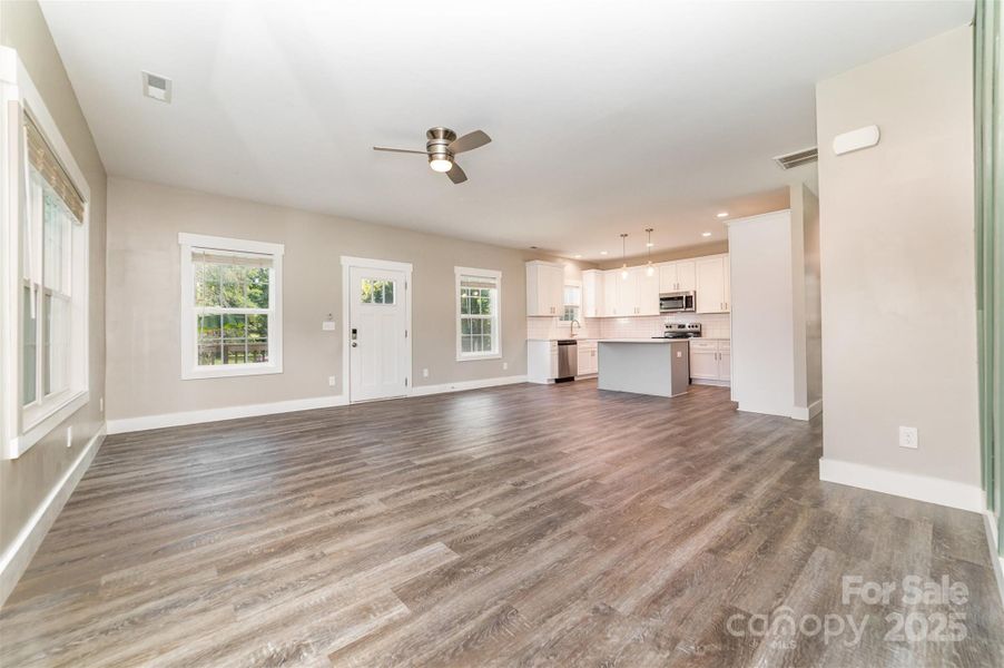 Spacious, unfurnished interior of a new home in , Shelby (Image 10).