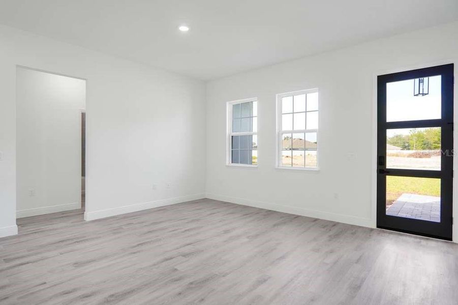 Spacious, unfurnished interior of a new home in , Ocala (Image 18).