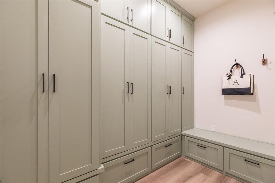 Furnished interior view inside a new home in , Ovalo (Image 25).