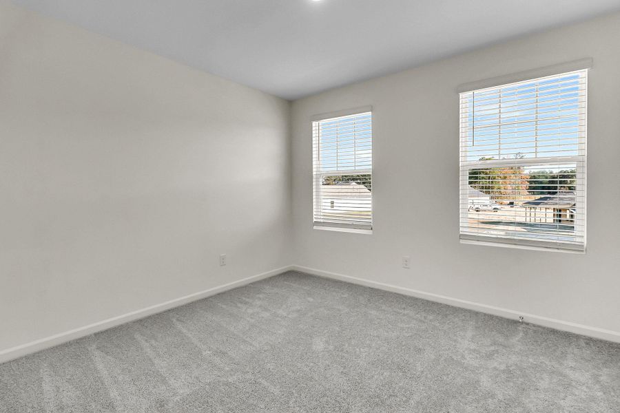 Spacious, unfurnished interior of a new home in Castlewood South, Taylor (Image 14).