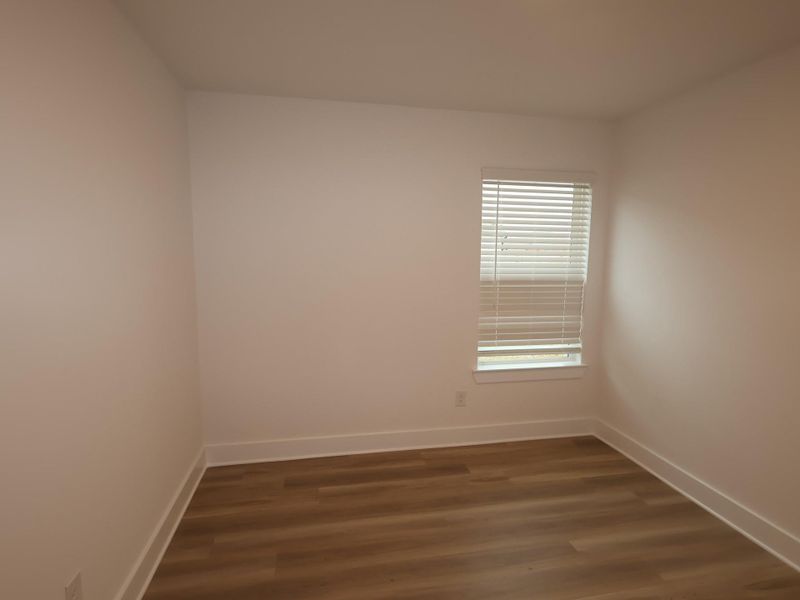 Spacious, unfurnished interior of a new home in Lago Mar, Santa Fe (Image 18).