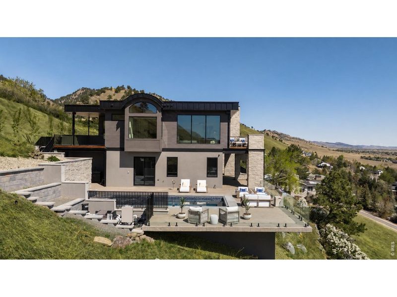 Exterior details and patio area of a home in , Boulder (Image 4).