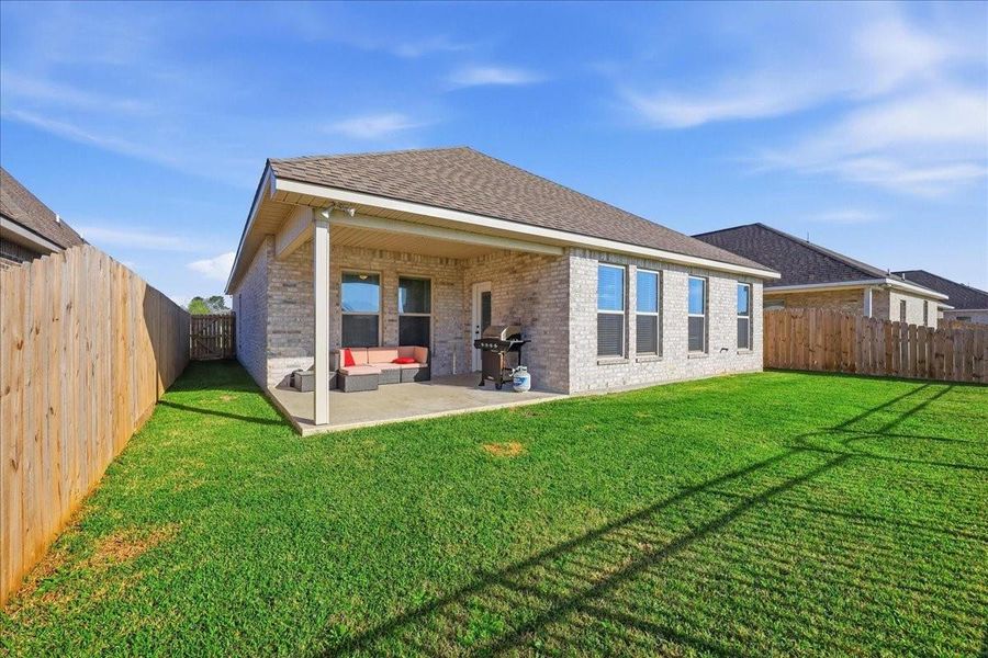 Exterior details and patio area of a home in , Orange (Image 3).