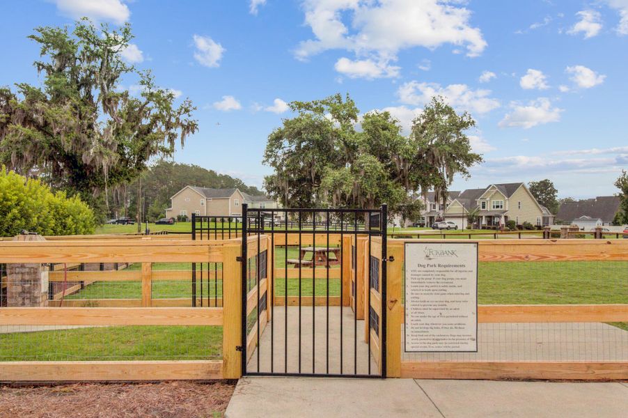 Community amenities in , Moncks Corner (Image 64).