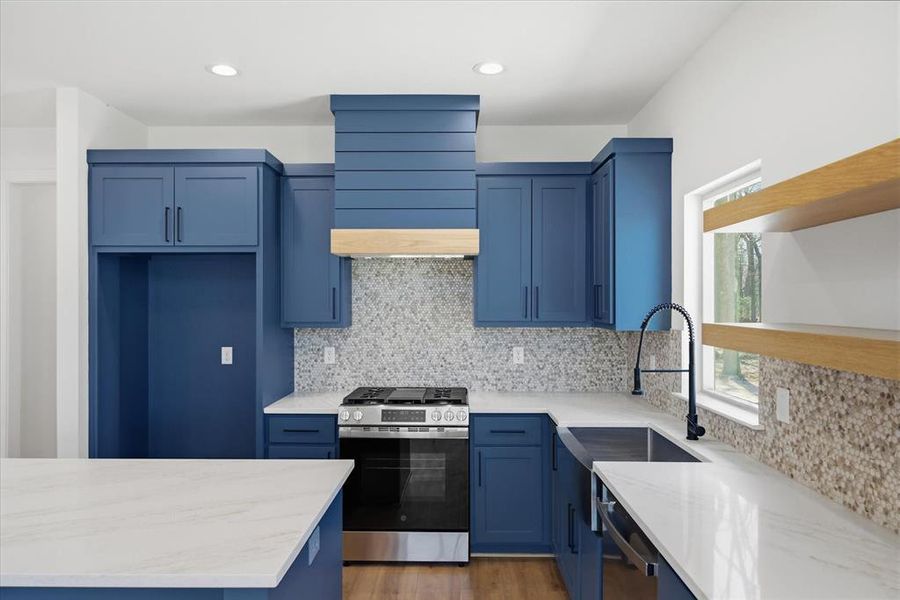 Navy Blue for the win!