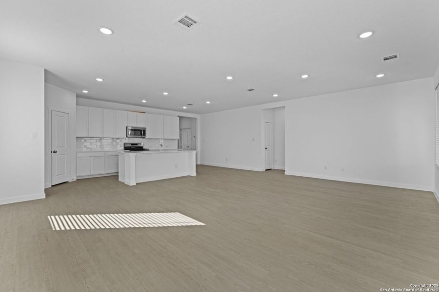 Spacious, unfurnished interior of a new home in Gatehouse: Classic Collection, New Braunfels (Image 13). Spacious, unfurnished interior of a new home in Gatehouse: Classic Collection, New Braunfels (Image 13).