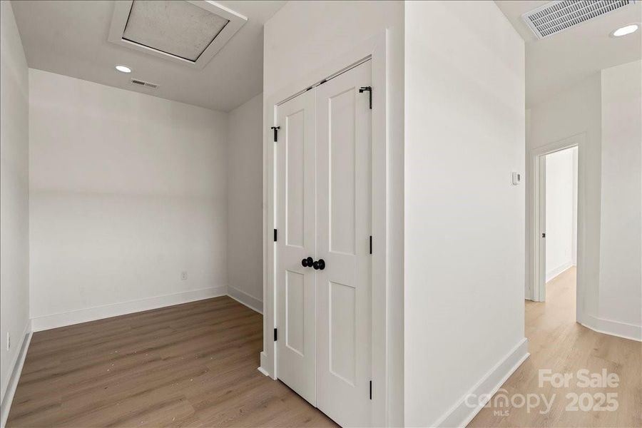 Spacious, unfurnished interior of a new home in , Charlotte (Image 10).