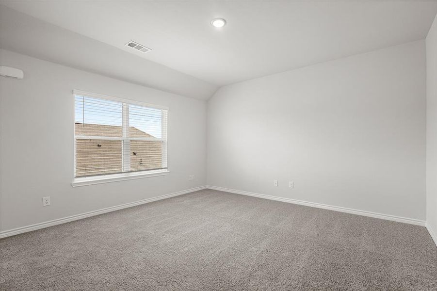 Spacious, unfurnished interior of a new home in Retreat at Fossil Creek, Fort Worth (Image 9). Spacious, unfurnished interior of a new home in Retreat at Fossil Creek, Fort Worth (Image 9).