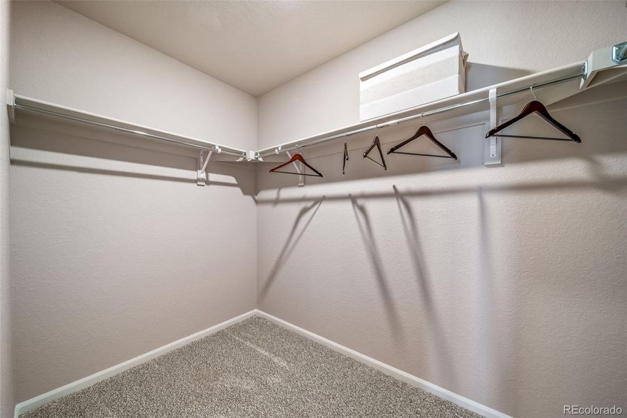 Spacious, unfurnished interior of a new home in , Aurora (Image 19).