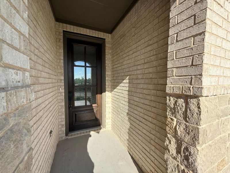 Exterior details and patio area of a home in Waterford Park, Weatherford (Image 3). Exterior details and patio area of a home in Waterford Park, Weatherford (Image 3).