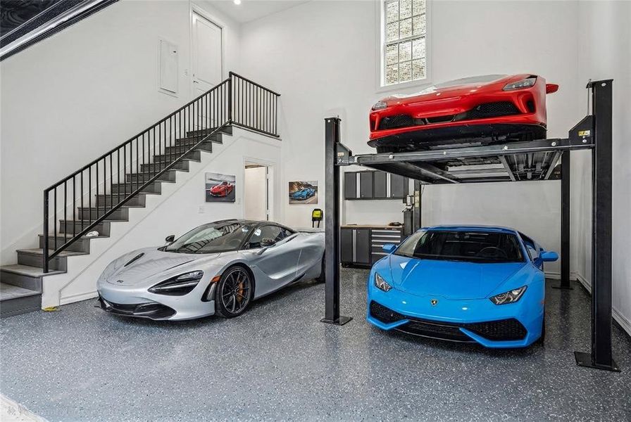 View of garage - Room for a car lift