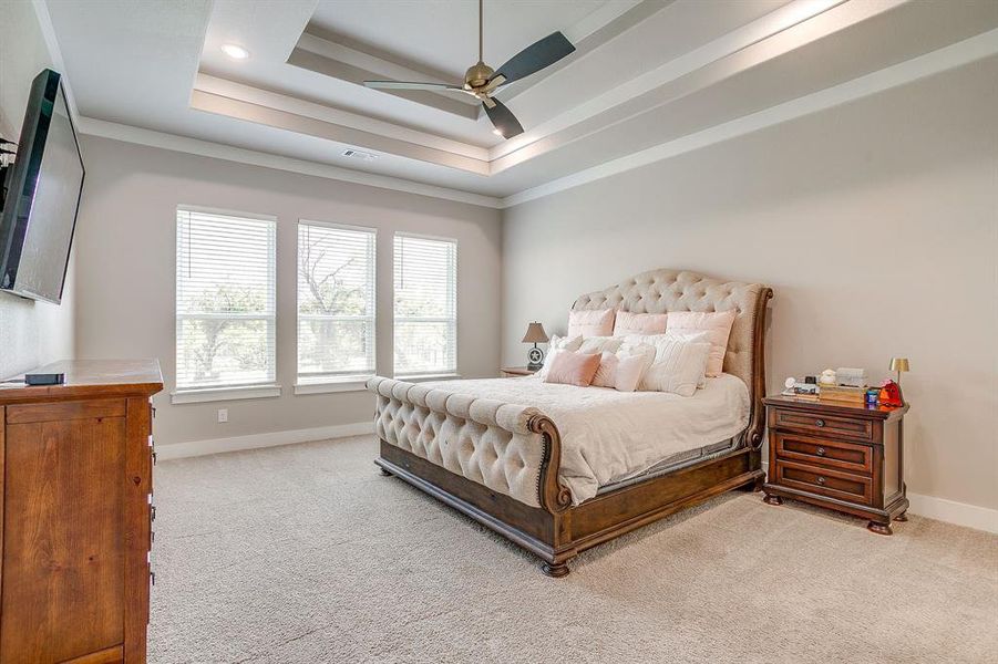 Furnished interior view inside a new home in , Weatherford (Image 11).