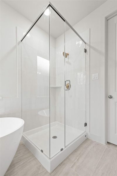 Representative image. Features, selections and colors may vary.