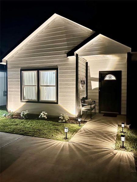 Front exterior of a new home in , Montgomery, TX, highlighting curb appeal (Image 1). Front exterior of a new home in , Montgomery, TX, highlighting curb appeal (Image 1).