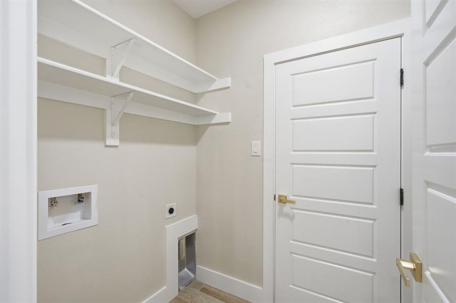 Spacious, unfurnished interior of a new home in , Ennis (Image 16).